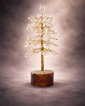 Elupuu mäekristalli lehtedega.